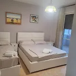 Roan's * Golem (Tirana)