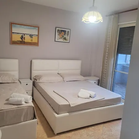 Roan's * Golem (Tirana)